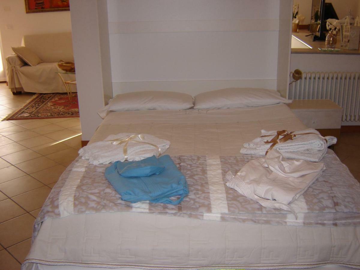 Casa Del Sole Appartamento N° 2 White And Gold Room Gavardo Esterno foto