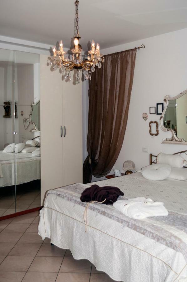 Casa Del Sole Appartamento N° 2 White And Gold Room Gavardo Esterno foto